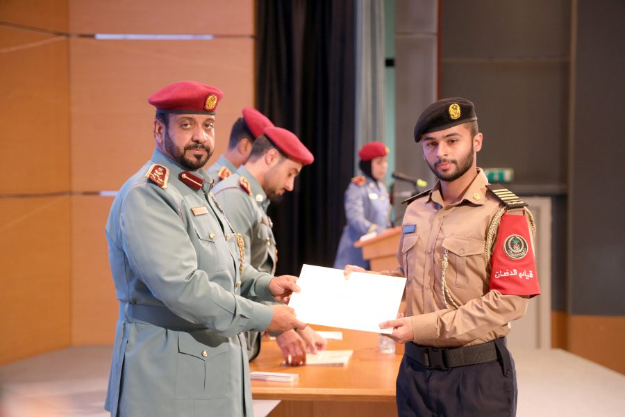 أكاديمية العلوم الشرطية بالشارقة تكرم الفائزين بجائزة الابتكار