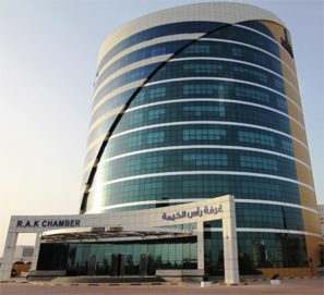 “غرفة رأس الخيمة” تستعرض أمام القنصلية الأمريكية بالدولة الفرص الاستثمارية الواعدة