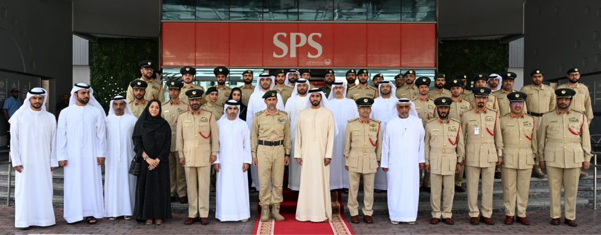 راشد بن حميد النعيمي يطلع على خدمات مركز شرطة المرقبات الذكي في دبي