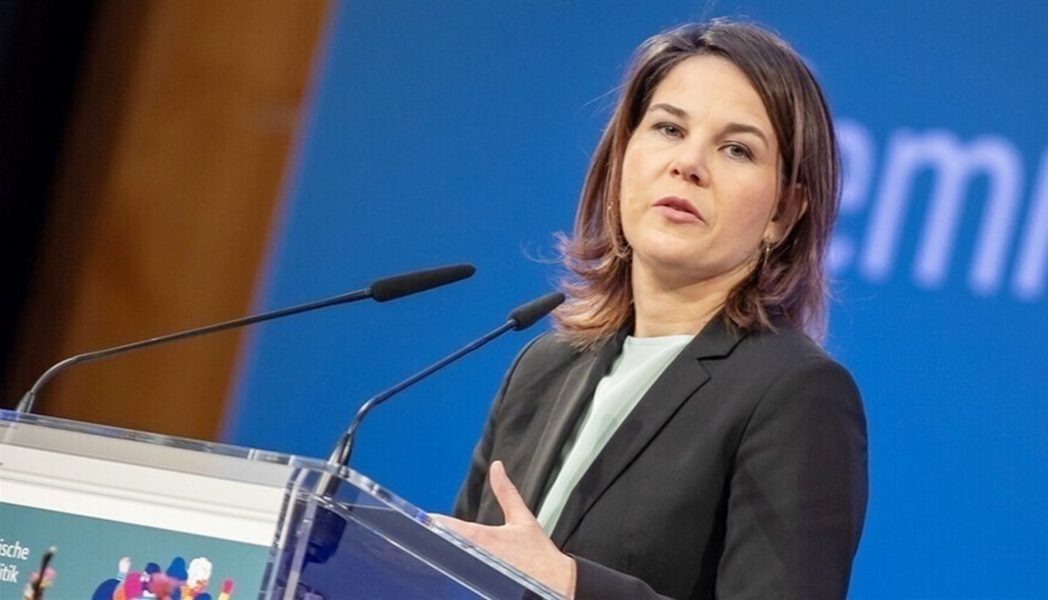 وزيرة خارجية ألمانيا تصل الصين في أول زيارة رسمية لبكين