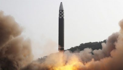كوريا الشمالية تطلق صاروخاً باليستياً من نوع جديد