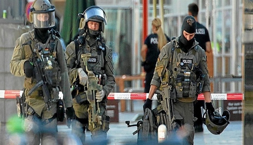 القوات الخاصة الألمانية تحرر رهينة في متجر في شونبرغ ببرلين