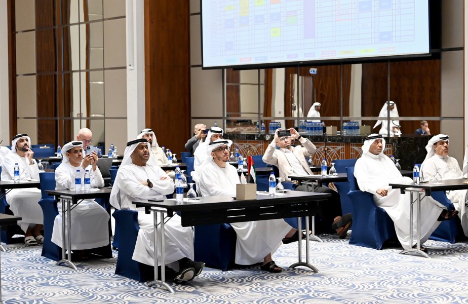 “المحترفين” تناقش روزنامة مسابقات الموسم الجديد