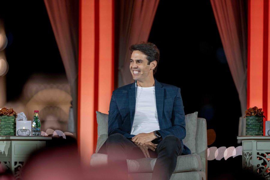 كاكا والنني في مجلس الشارقة الرمضاني : النتائج أهم من الأداء في كرة القدم