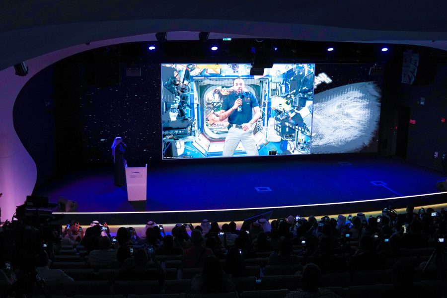 “محمد بن راشد للفضاء” ينظم لقاء مباشر مع رائد الفضاء سلطان النيادي في متحف المستقبل