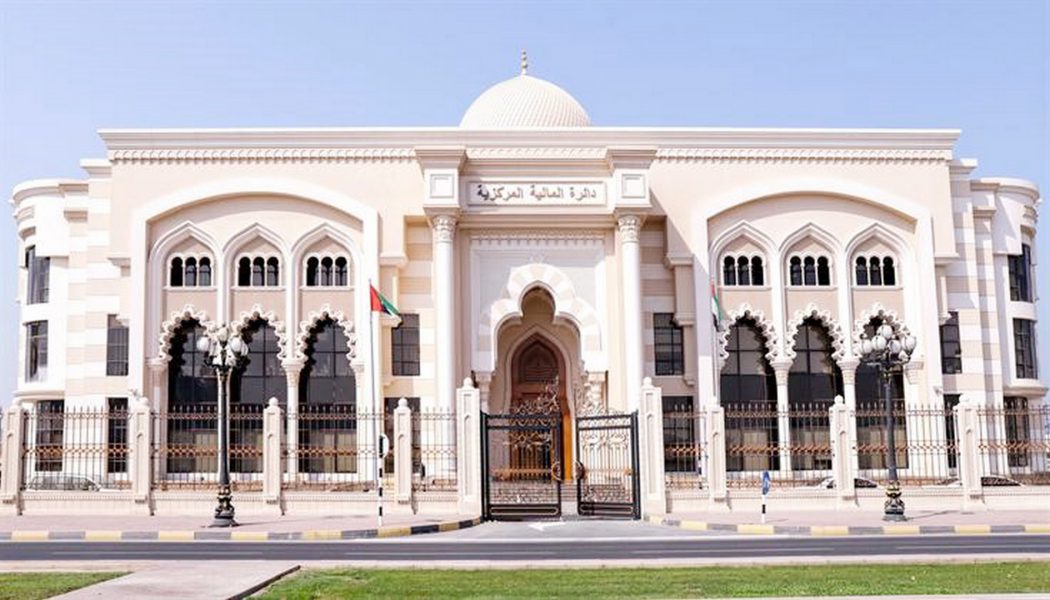 مالية الشارقة تُعلن صرف رواتب موظفي حكومة الشارقة في 18 أبريل