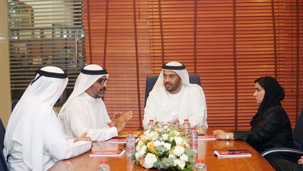 “حمدان بن محمد لإحياء التراث “وجمعية المحامين يوثقان مهنة المحاماة