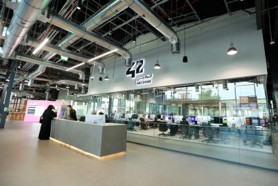 شراكة بين iCodejr و”42 أبوظبي” لاستضافة مسابقة برمجة لطلبة المدارس