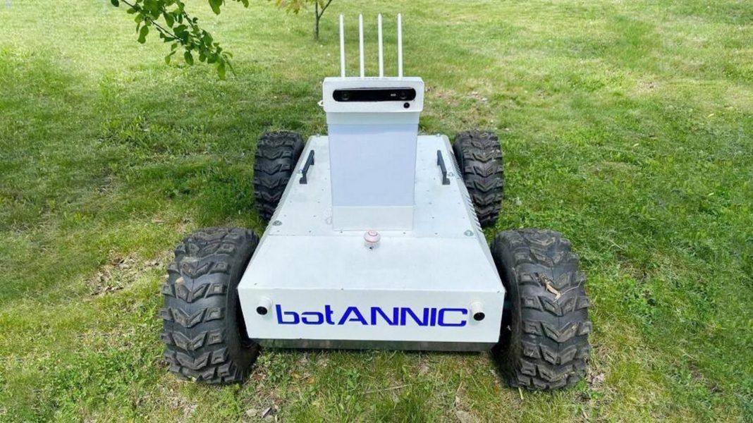 ابتكار روبوت يكشف الفواكه المريضة والتالفة