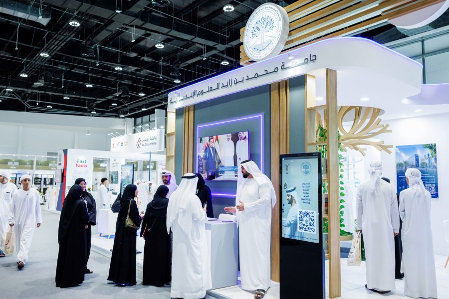 جامعة محمد بن زايد للعلوم الإنسانية تشارك في معرض واجهة التعليم