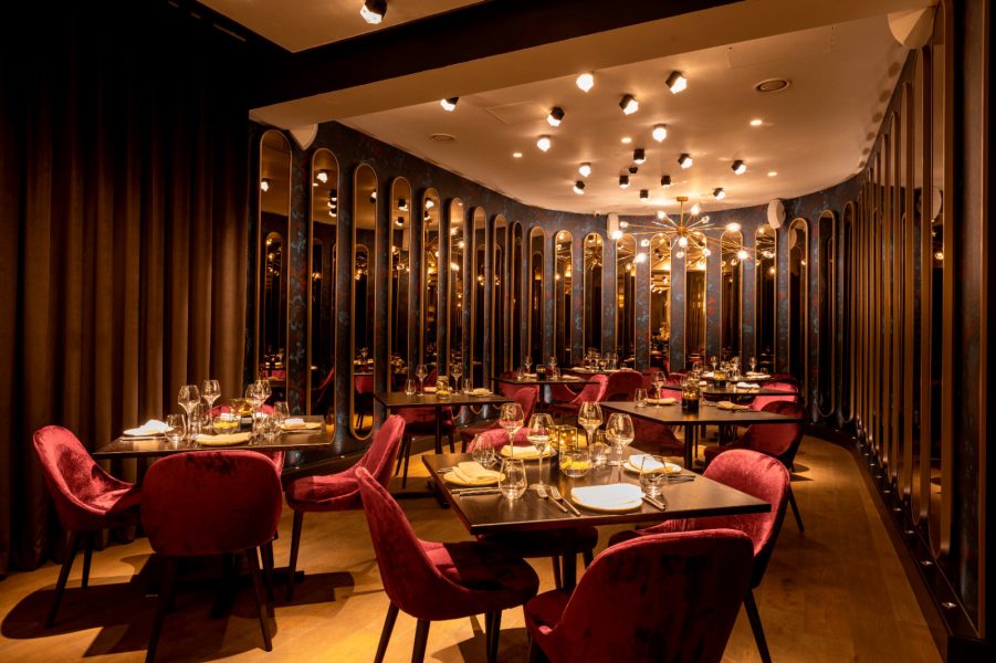 مطعم آشاز يحتفل بالذكرى السنوية العشرين للعلامة التجارية