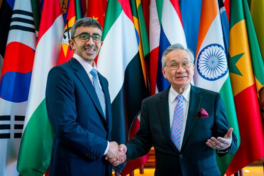 عبدالله بن زايد يلتقي نائب رئيس مجلس الوزراء وزير خارجية تايلاند