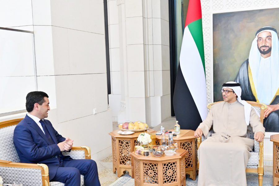 منصور بن زايد يؤكد حرص الإمارات على تطوير علاقاتِها مع أوزبكستان