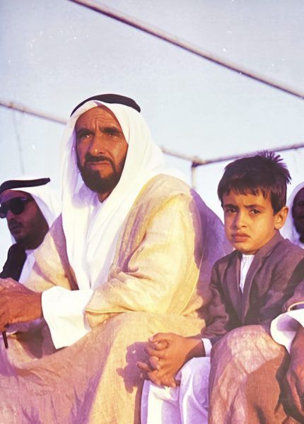 محمد بن زايد: الشيخ زايد كرس حياته كأب لعائلة ووطن