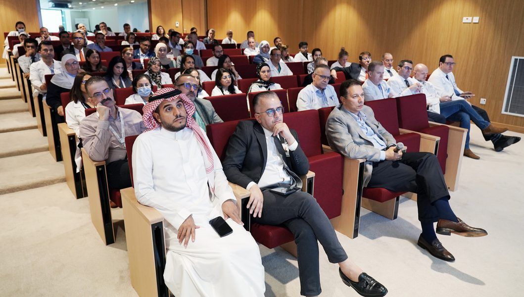 “صحـة دبي” تطــلـق مبـــادرة لتعزيز الوعــي القانـوني للمـهنيين الصـحيين بالإمــارة