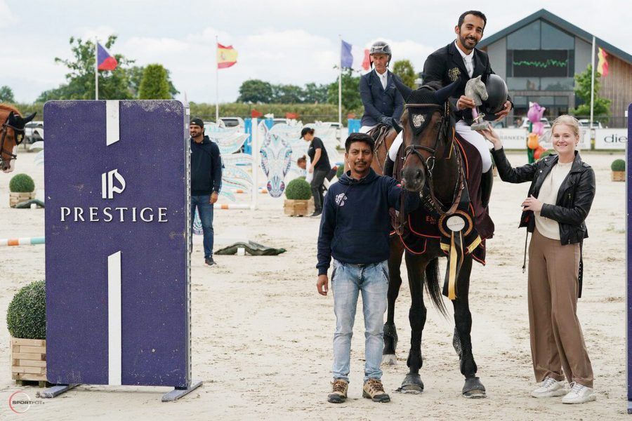 منتخب “قفز الحواجز” يتوّج بلقب الجائزة الكبرى في “دولية هولندا”