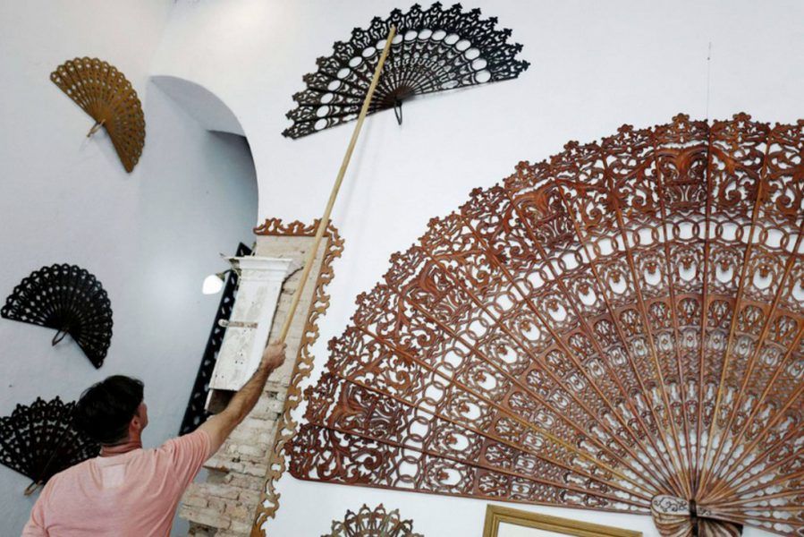 مراوح خشبية تروي تاريخ ترينيداد في كوبا