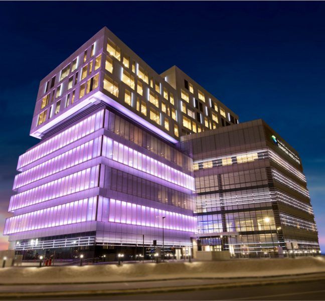 الدكتور زيد الراوي استشاري أمراض الروماتيزم في مستشفى مركز كليمنصو الطبي بدبي لـ”الوطن”:  الأدوية البيولوجية رفعت نسبة التعافي وعودة مرضى المفاصل والروماتيزم لممارسة الحياة الطبيعية