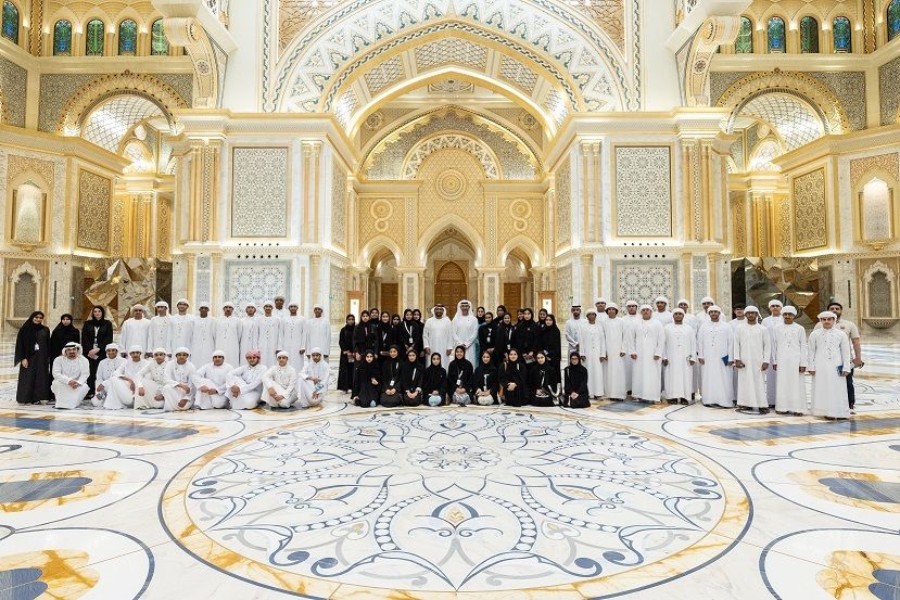 قصر الوطن يستقبل 60 طالباً وطالبة من أكاديمية ربدان