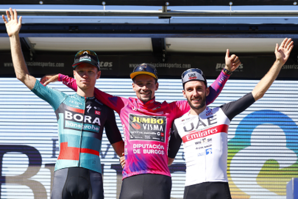 “الإمارات للدراجات الهوائية” يواصل تألقه في سباق “فويلتا بورجس”