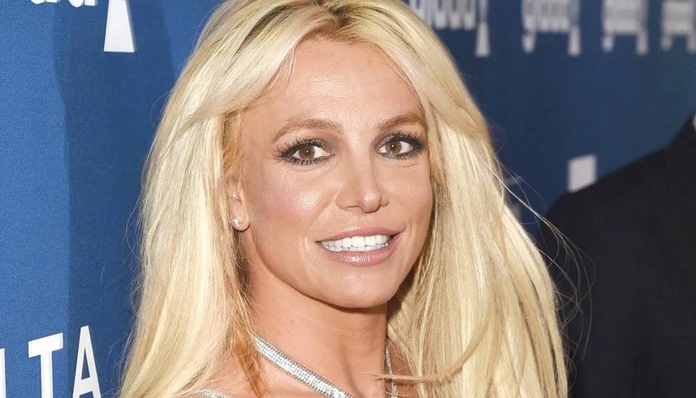 Britney Spears Contemplating TV Report and Oprah Winfrey Interview Ahead of Memoir Release