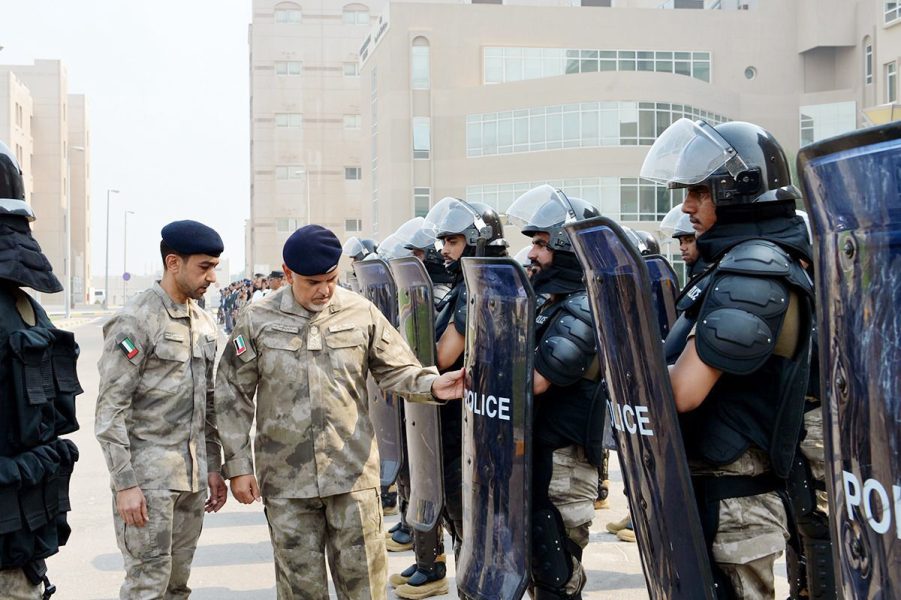 مدير عام شرطة أبوظبي يتفقد ميدانياً “قطاع المهام الخاصة”