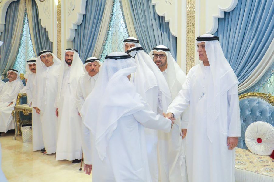 سعود بن صقر يعزي محمد عبدالكريم الأحمد بوفاة زوجته