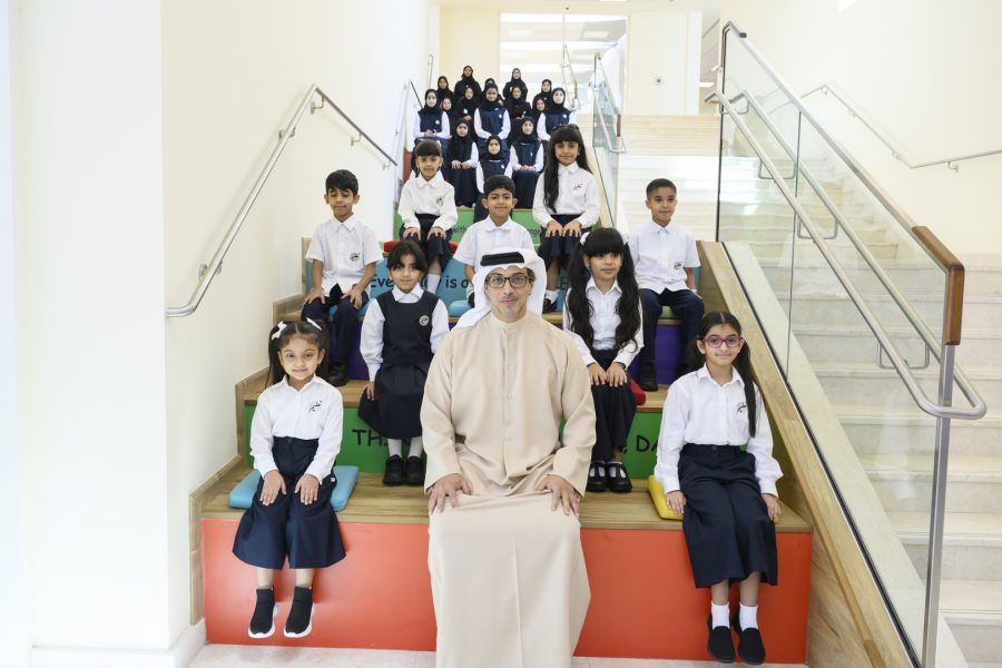 تنفيذاً لتوجيهات رئيس الدولة.. منصور بن زايد يعلن افتتاح 11 مجمعاً جديداً ضمن مشروع “مجمعات زايد التعليمية” على مستوى الدولة