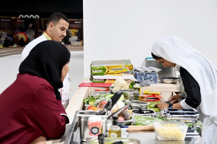 ركن الطبخ الدولي في “ليوا للتمور” .. مسابقة دولية و8 ورش تعليمية