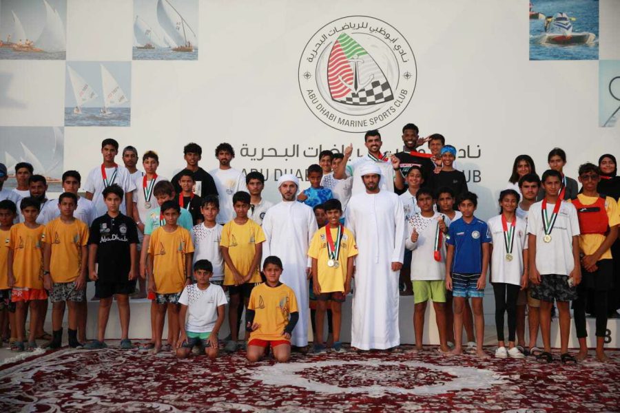 أبوظبي للرياضات البحرية ينظم سباق “الإبحار الشراعي” بكاسر الأمواج