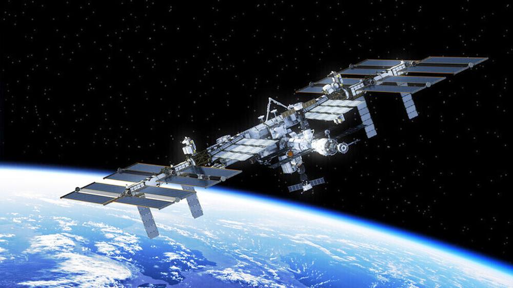 “ناسا” تعلن خطة جريئة بمليار دولار لإعادة المحطة الفضائية إلى الأرض في 2030