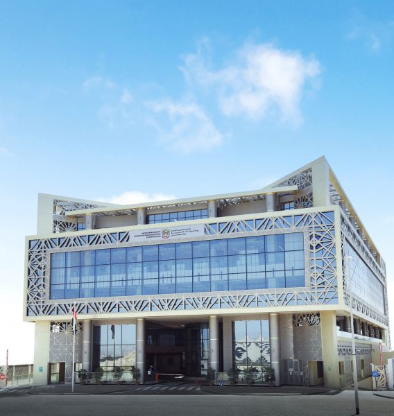 “الموارد البشرية والتوطين” تدعو إلى الاشتراك بـ “التأمين ضد التعطل” قبل 1 أكتوبر تجنباً للغرامات