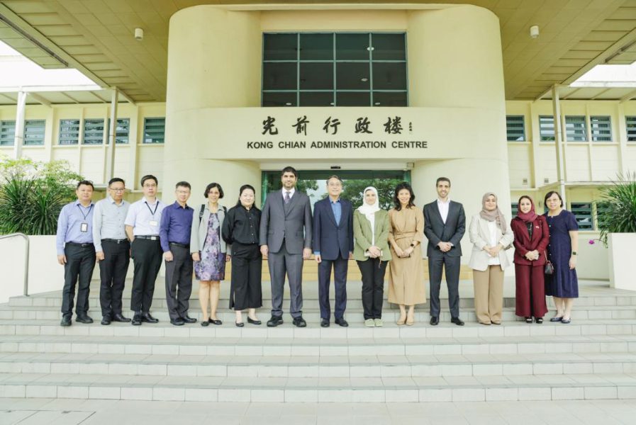 سارة الأميري تلتقي عدداً من الوزراء والمسؤولين في سنغافورة لبحث سبل التعاون وتبادل الخبرات