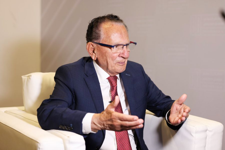 القاضي الأمريكي السابق كابربيو .. أيقونة عالمية لنهجه الرحيم في تطبيق العدالة