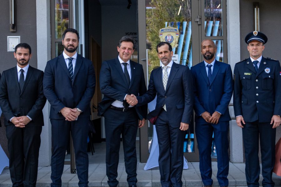 تدشين أول مركز شرطة ذكي في صربيا بخبرات إماراتية