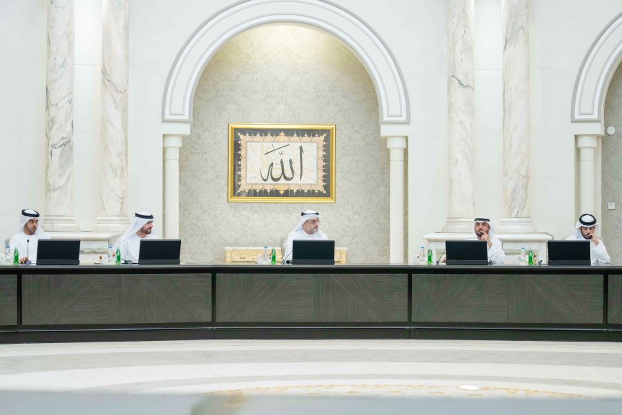 ولي عهد الشارقة يترأس اجتماع المجلس التنفيذي