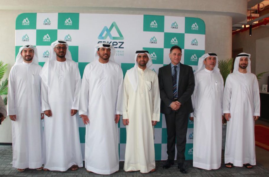 وفد من وزارة الصناعة والتكنولوجيا المتقدمة يطلع على نمو الأعمال في راكز ويبحث فرص تعزيز الجاذبية الاستثمارية الصناعية بإمارة رأس الخيمة