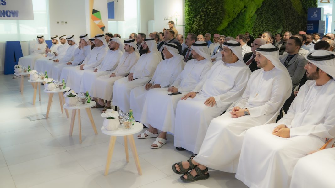 دائرة البلدية بعجمان تكرم مكاتب الاستشارات الهندسية وشركات المقاولات المميزة