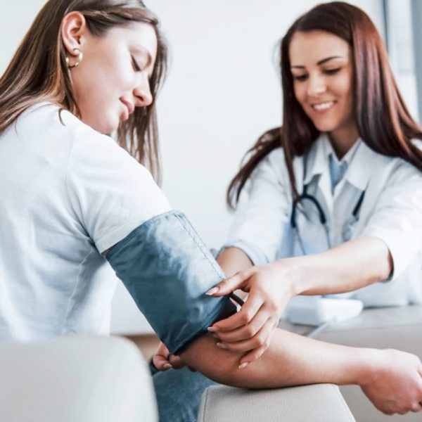 مخاطر كبيرة لارتفاع ضغط الدم في المراهقة