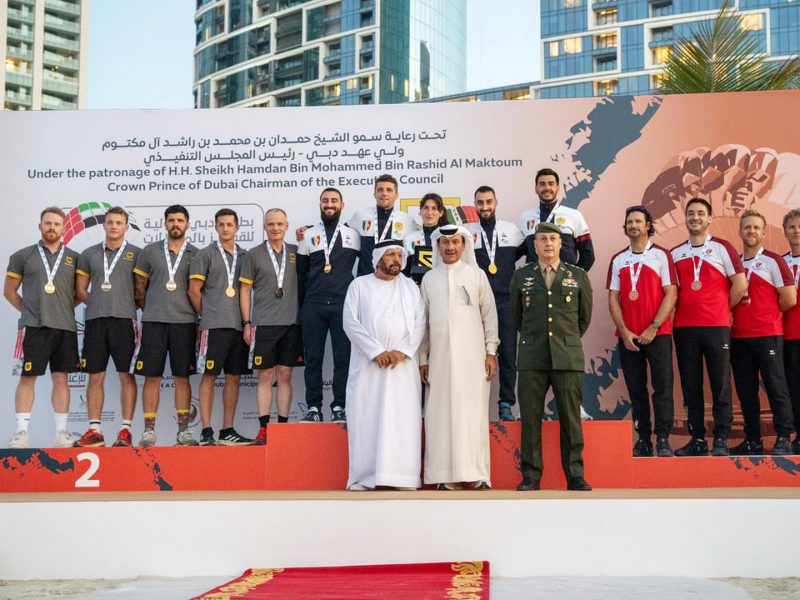 منتخب فرنسا يحرز لقب “دقة الهدف” في بطولة أوروبا للقفز بالمظلات بدبي