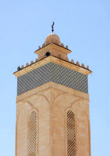 جامع عقبة بن نافع في تونس