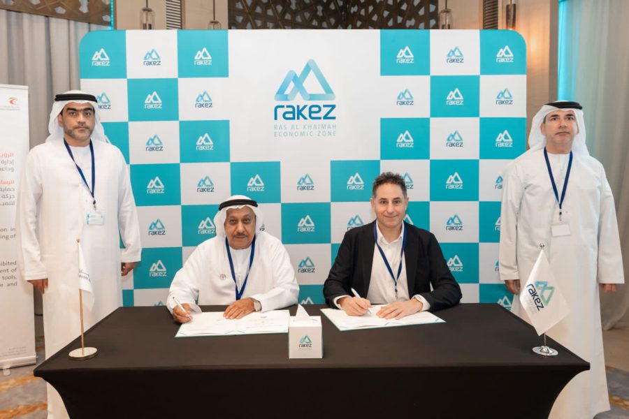 راكز ودائرة جمارك رأس الخيمة توقعان مذكرة تفاهم “Top 10” خلال حفل عشاء خاص لعملاء راكز