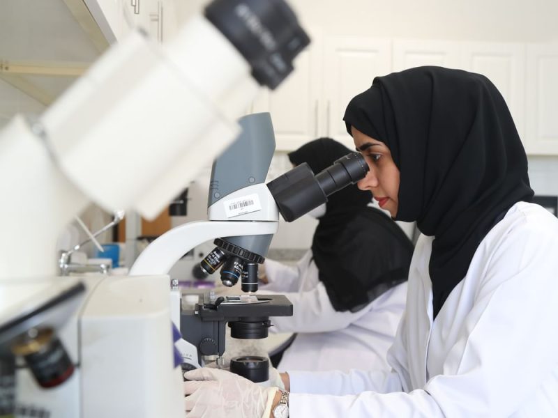 المختبرات البيئية في الإمارات.. ركيزة مهمة في تعزيز التنمية المستدامة