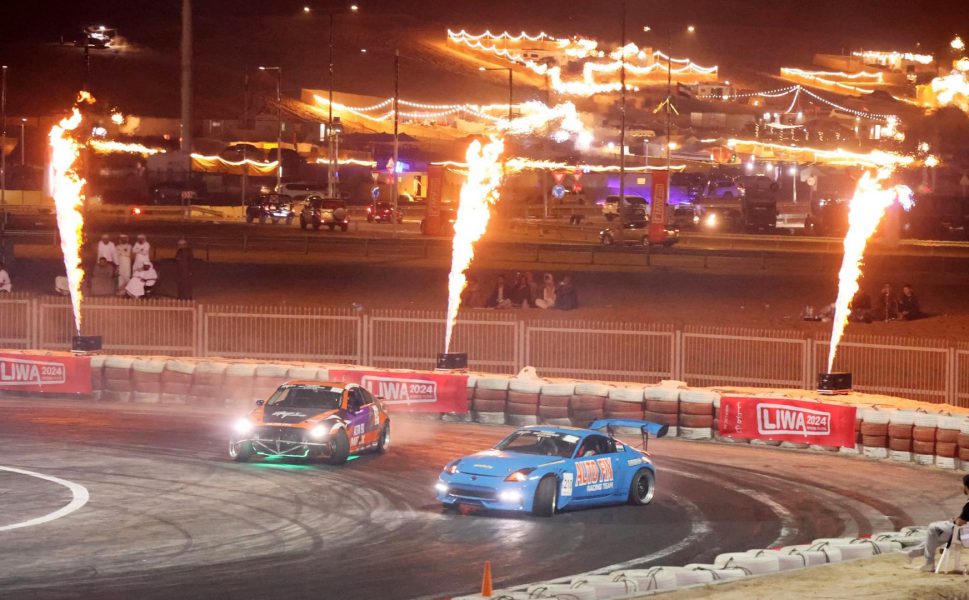 50  سيارة تنافس في”الدريفت الاستعراضي” بمهرجان ليوا الدولي