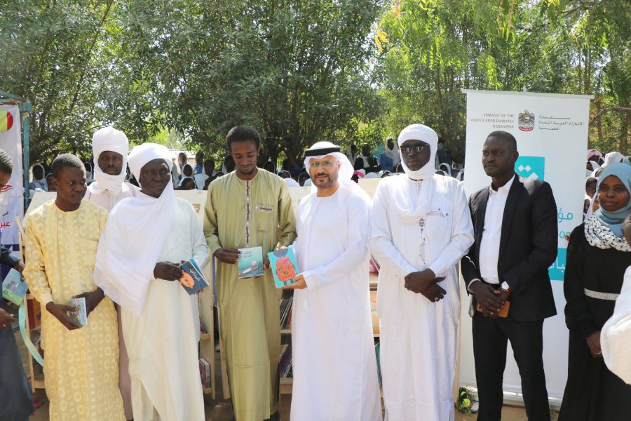 “مؤسسة كلمات” تُضيء مستقبل 3 آلاف طفل في تشاد بـ600 كتاب عبر مبادرة “تَبَنَّ مكتبة”