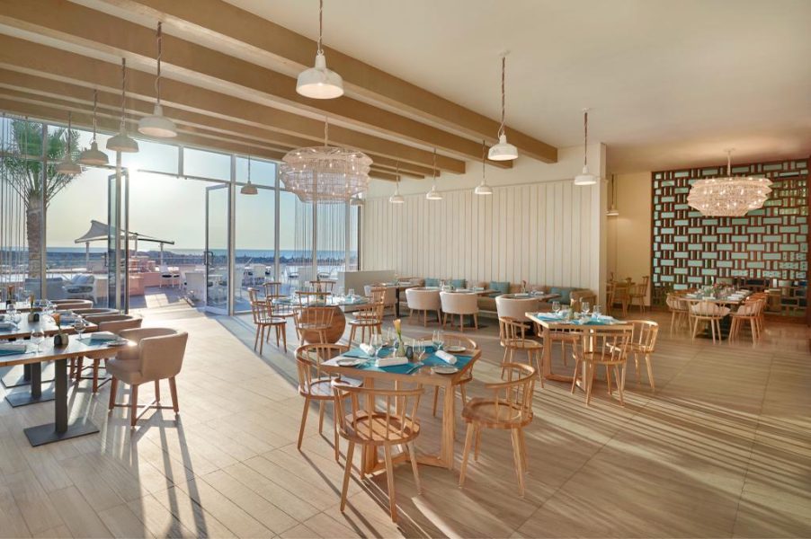 منتجع شاطىء فيرمونت الفجيرة يحتفل بحلول موسم أعياد الميلاد ورأس السنة