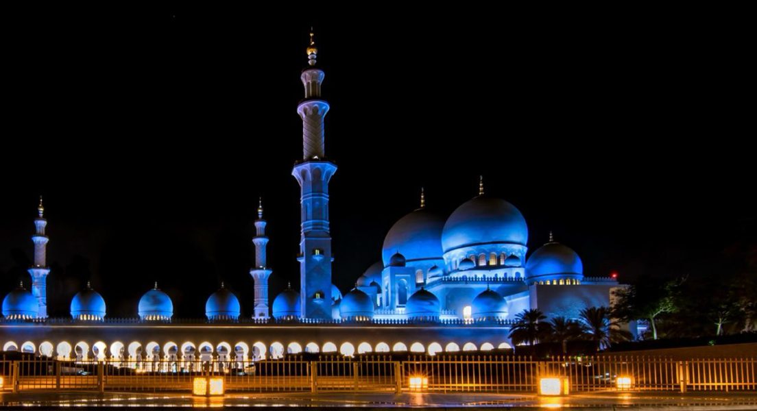 مركز جامع الشيخ زايد الكبير يطلق خدمة الجولات الثقافية الليلية (سُرى)