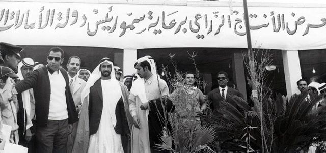 إرث الشيخ زايد في الزراعة.. عزيمة تقهر المستحيل وتحول الصحراء إلى مروج خضراء