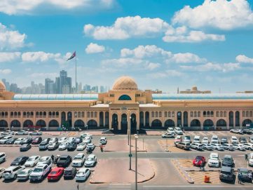 سوق الجبيل بالشارقة يشهد إقبالاً من الجمهور ويتحول إلى أهم الوجهات السياحية والتجارية بالإمارة