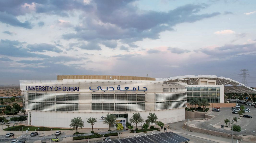 جامعة دبي شريكاً أكاديميا لـ”تحدي الحلول المستدامة لضيوف الرحمن “